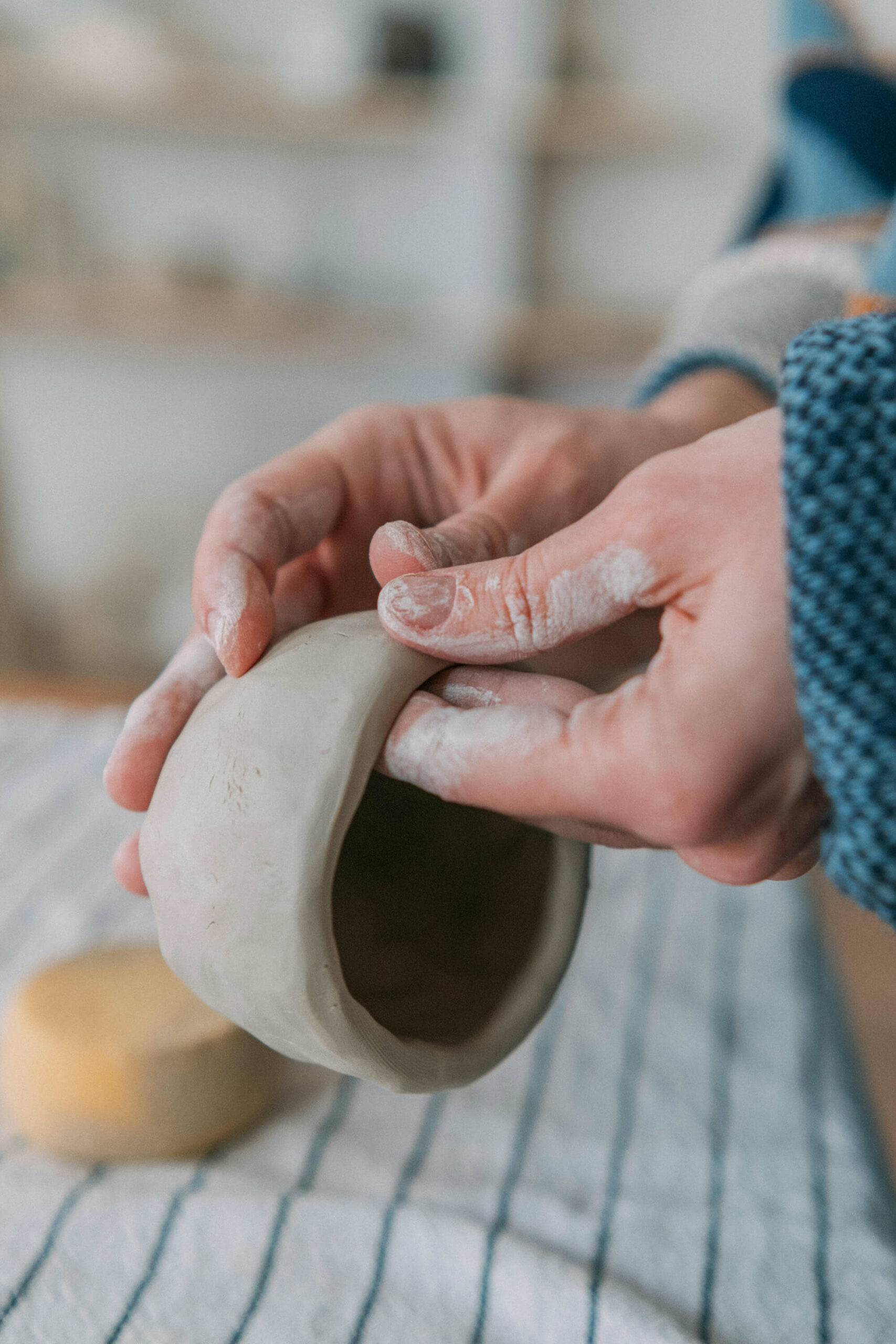 Les bases de la poterie : comprendre les principales techniques